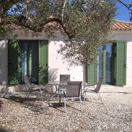Peter's Cottage, Near Fiscardo, Kefalonia * Fiskardo